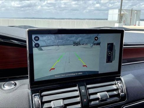 Used 2024 Lincoln Navigator Reserve image 24