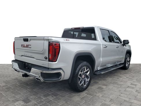Used 2022 GMC Sierra 1500 SLT w/ SLT Premium Plus Package AWD/4WD image 6