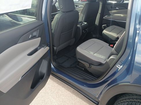 New 2026 Chevrolet Traverse LT image 16