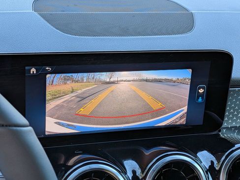 New 2026 Mercedes-Benz GLB 250 image 25