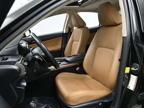 Used 2019 Lexus IS 300 AWD w/ Navigation Package image 13