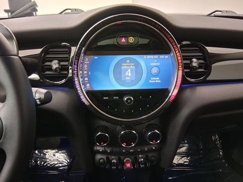Certified 2024 MINI Cooper 2-Door Hardtop FWD image 24