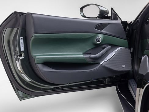 Certified 2019 Ferrari Portofino RWD image 63