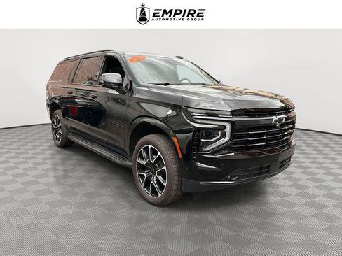 Used 2026 Chevrolet Suburban RST w/ Comfort Package AWD/4WD image 1