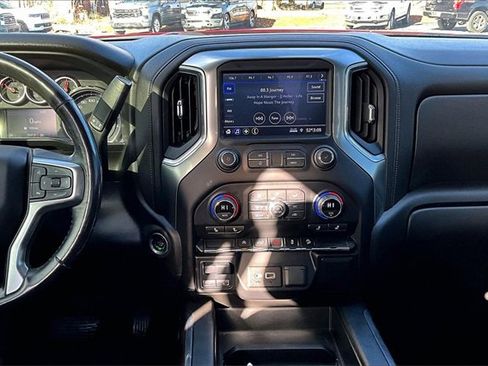 Used 2021 Chevrolet Silverado 1500 RST image 16
