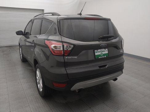 Used 2018 Ford Escape SE image 6
