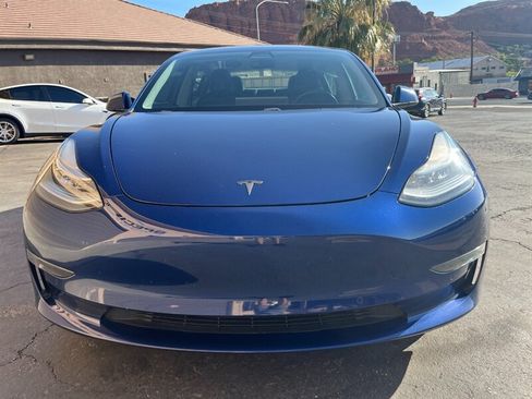 Used 2018 Tesla Model 3 Long Range RWD image 25