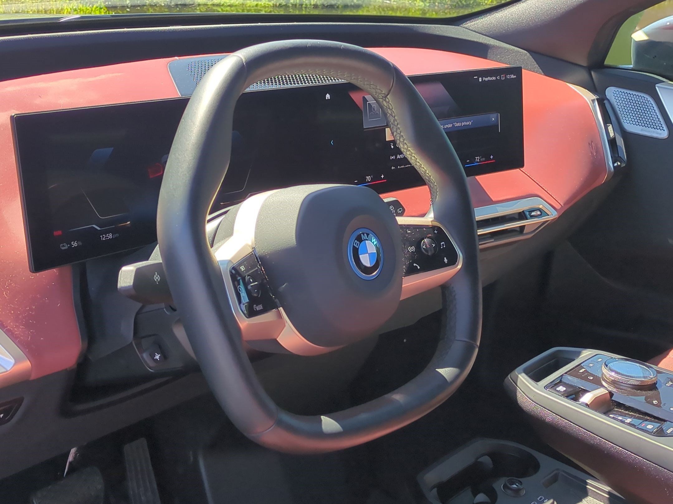 Used 2022 BMW iX xDrive50 w/ Premium Package AWD/4WD image 18