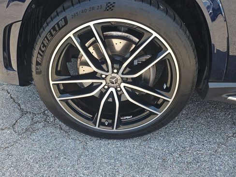 Used 2021 Mercedes-Benz GLS 580 4MATIC image 9