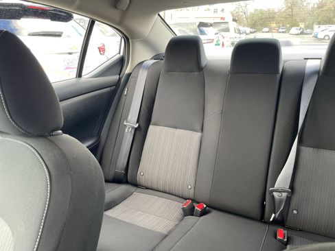 Used 2025 Nissan Sentra SV image 39