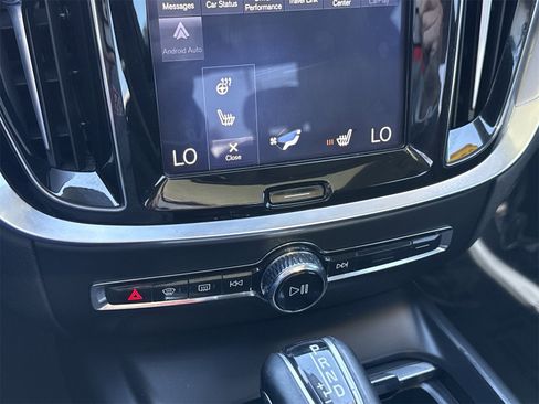 Used 2020 Volvo S60 T6 Momentum image 22