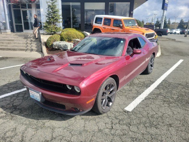 Used 2022 Dodge Challenger SXT w/ Blacktop Package RWD image 2