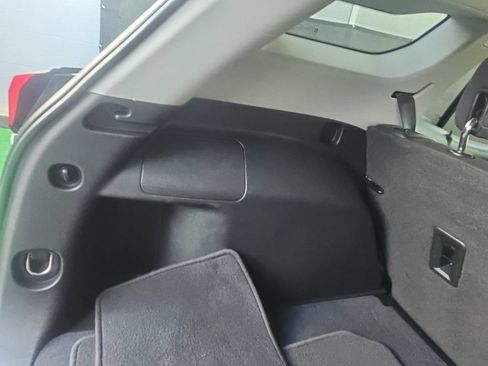 Used 2020 GMC Terrain SLE FWD image 32