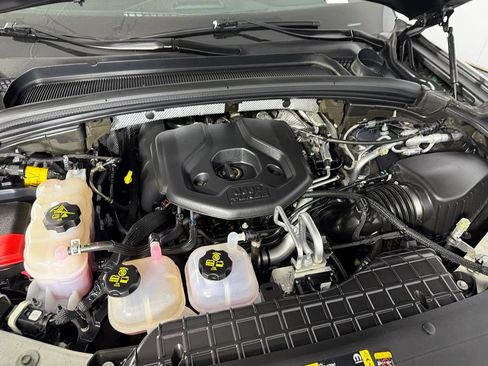 Used 2023 Jeep Grand Cherokee 4WD 4xe image 36
