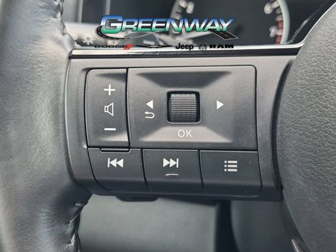 Used 2022 Nissan Pathfinder SL w/ SL Premium Package FWD image 24
