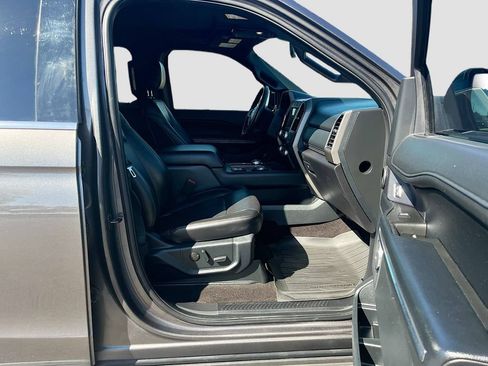 Used 2021 Ford Expedition XLT RWD image 31