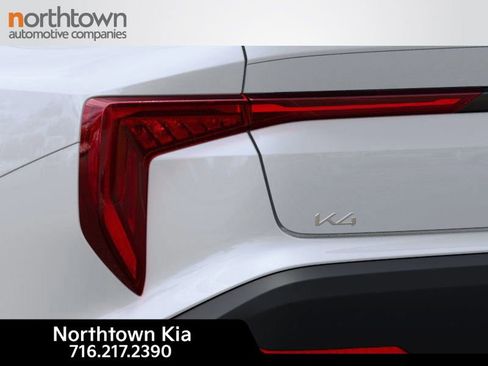 New 2025 Kia K4 LXS image 12