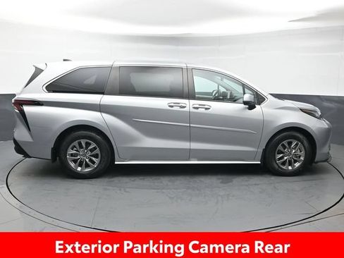 Certified 2023 Toyota Sienna XLE w/ Protection Package (TMS) FWD image 8