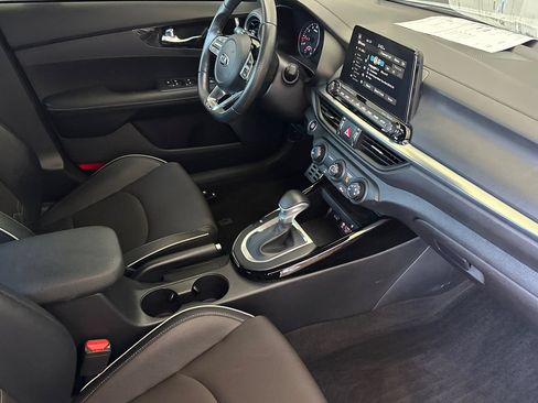 Certified 2020 Kia Forte GT-Line w/ GT-Line Premium Package FWD image 16