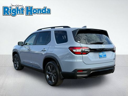 Certified 2026 Honda Pilot Sport image 4