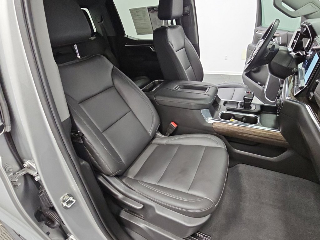 Used 2022 Chevrolet Silverado 1500 RST w/ Convenience Package II RWD image 38