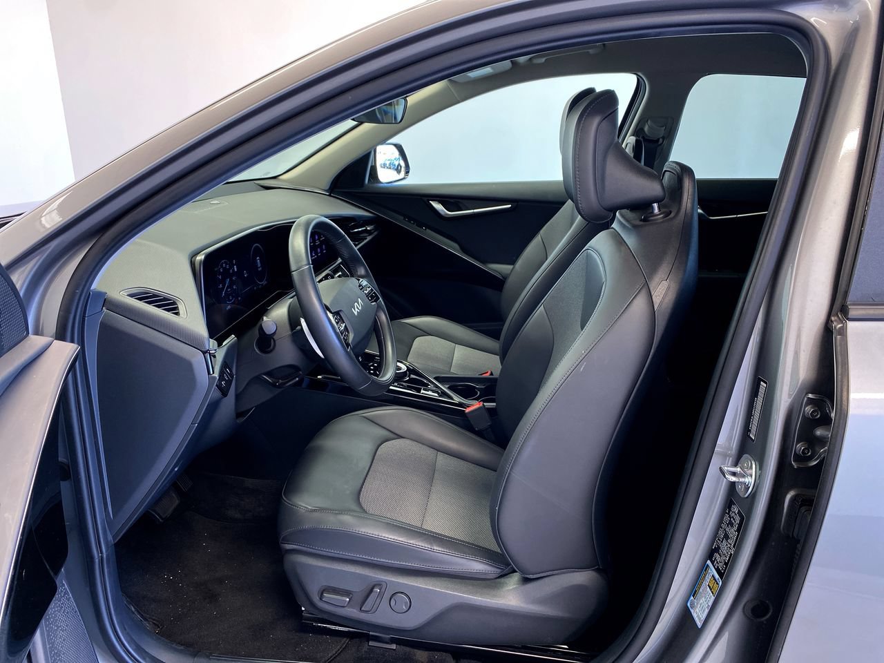 Certified 2024 Kia Niro Wind FWD image 16