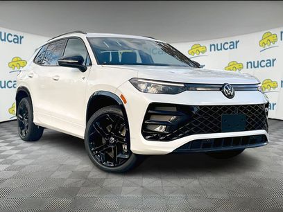 New 2025 Volkswagen Tiguan SE R-Line