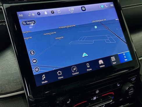 Certified 2025 Jeep Grand Cherokee Limited w/ Black Appearance Package image 22