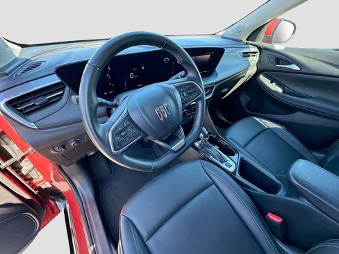 Used 2024 Buick Encore GX Sport Touring image 9