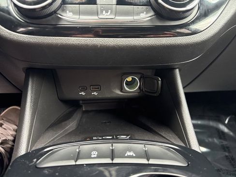 Used 2024 Buick Envista Sport Touring w/ Convenience I Package image 15