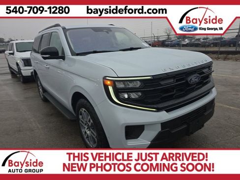 Used 2025 Ford Expedition Active image 1