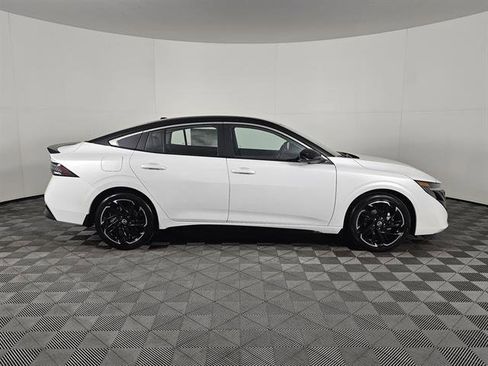 New 2026 Nissan Sentra SR w/ SR Premium Package image 2