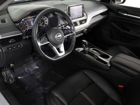 Certified 2024 Nissan Altima 2.5 SR image 17