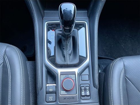 Used 2024 Subaru Forester Limited image 17