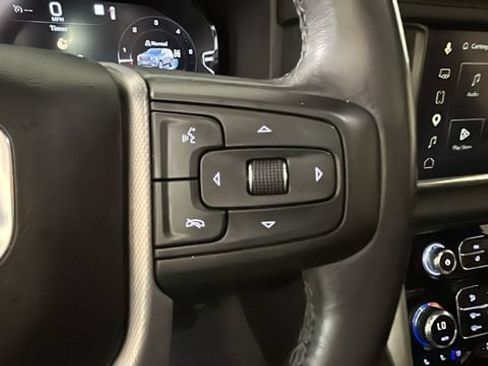 Used 2023 GMC Yukon Denali AWD/4WD image 16
