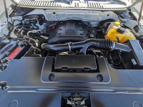 Used 2016 Ford Expedition XLT w/ Equipment Group 202A image 24