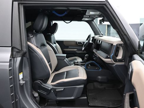 Used 2023 Ford Bronco Wildtrak AWD/4WD image 13