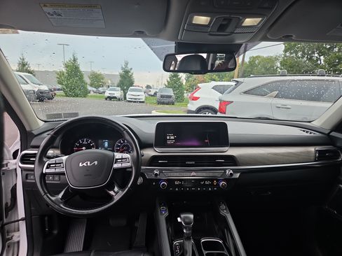 Used 2022 Kia Telluride EX w/ EX Premium Package AWD/4WD image 5