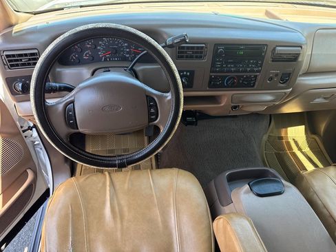 Used 1999 Ford F250 Lariat image 27