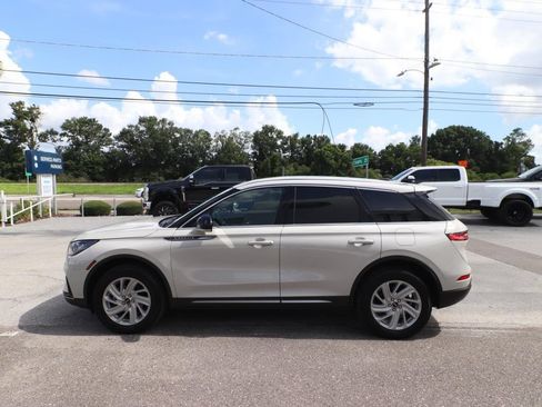 Used 2024 Lincoln Corsair FWD image 8