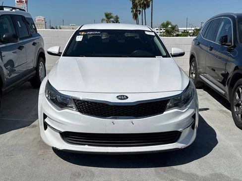Used 2016 Kia Optima LX w/ Technology Package FWD image 2