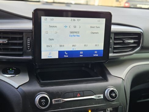 Used 2020 Ford Explorer XLT w/ Equipment Group 202A image 21