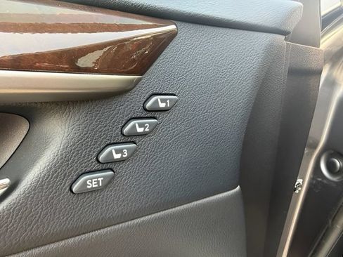Used 2014 Lexus ES 350 w/ Luxury Package FWD image 13