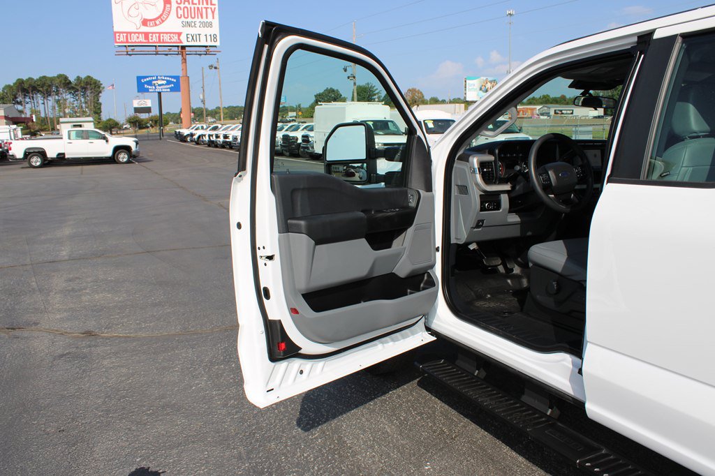 Used 2024 Ford F250 XL w/ XL Chrome Package RWD image 21
