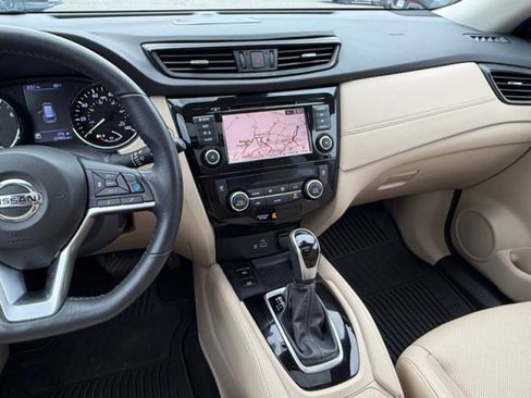 Used 2020 Nissan Rogue SL w/ Premium Package image 14