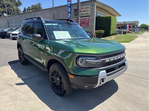 Used 2025 Ford Bronco Sport Badlands AWD/4WD image 3
