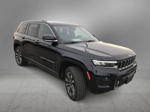 Used 2022 Jeep Grand Cherokee Overland w/ Adv Protech Group III image 8