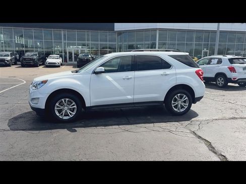 Used 2017 Chevrolet Equinox LT w/ Convenience Package FWD image 5