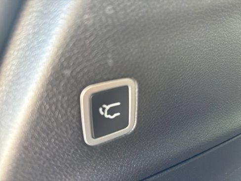 New 2026 Chrysler Pacifica Select w/ S Appearance Package FWD image 19