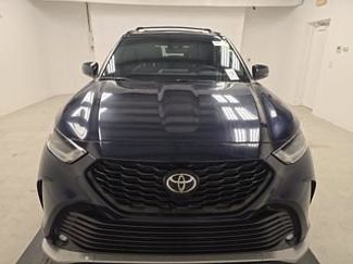 Used 2023 Toyota Highlander XSE FWD video 2
